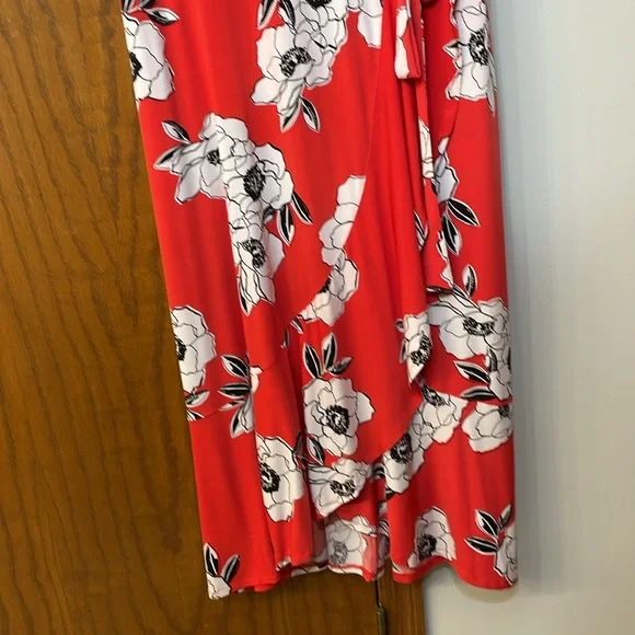 LANE BRYANT UEC 14/16 Floral Faux Wrap Maxi Dress Red White High-Low Ruffle - Picture 4 of 11
